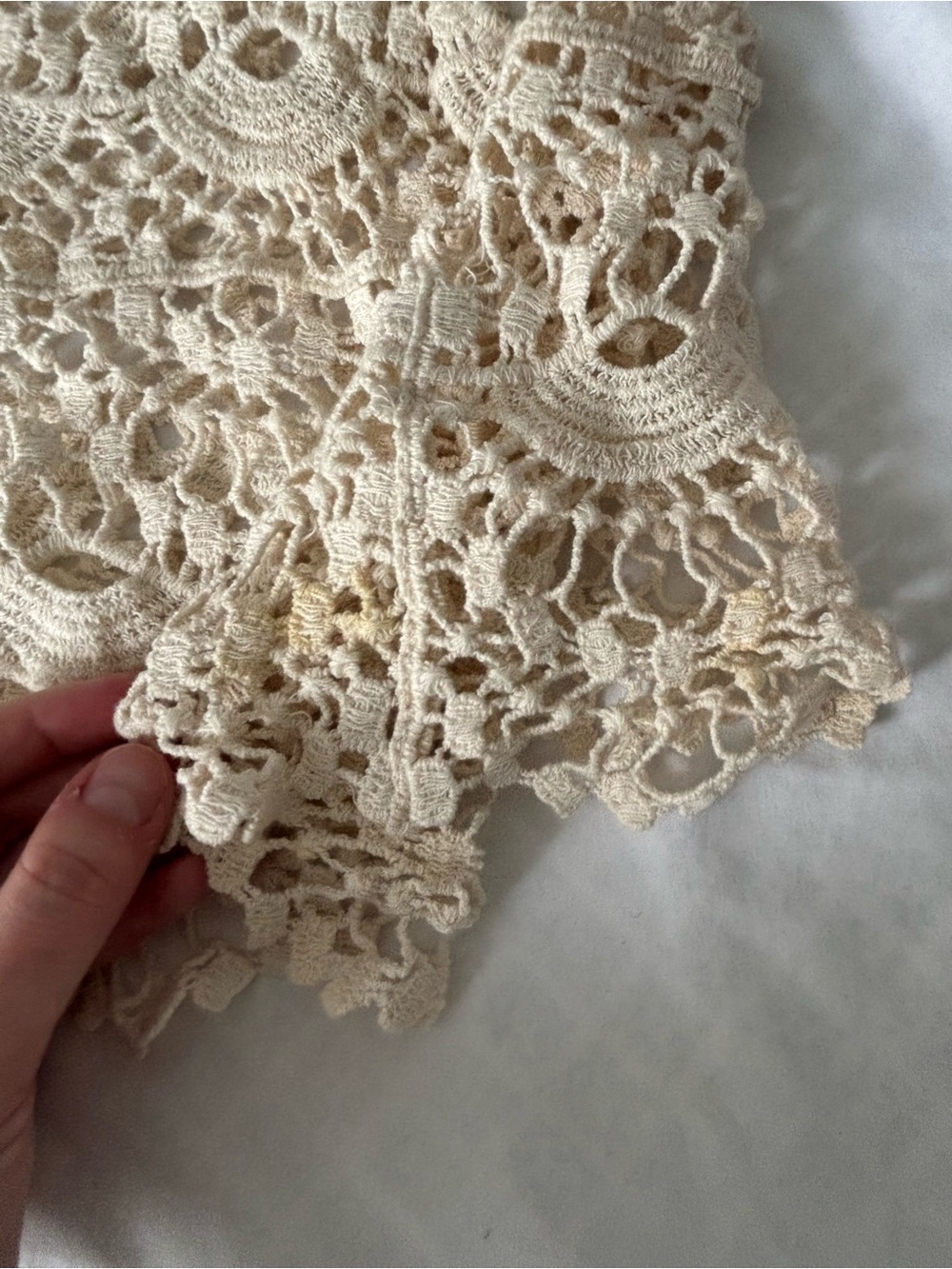 Lacy Cropped Coverup Tank Top. - Picture 6 of 6